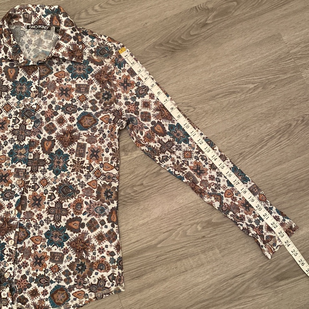 Sno Skins Printed  Button Shirt  Size M - Picture 8 of 8